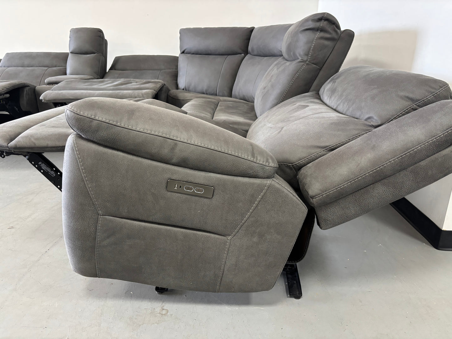 Power Reclining Sectional