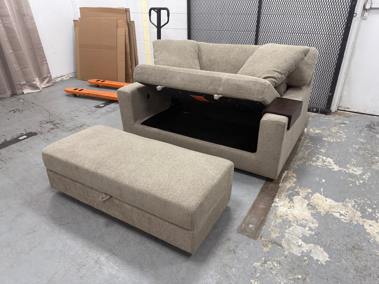 Oversized Chair w/ Ottoman