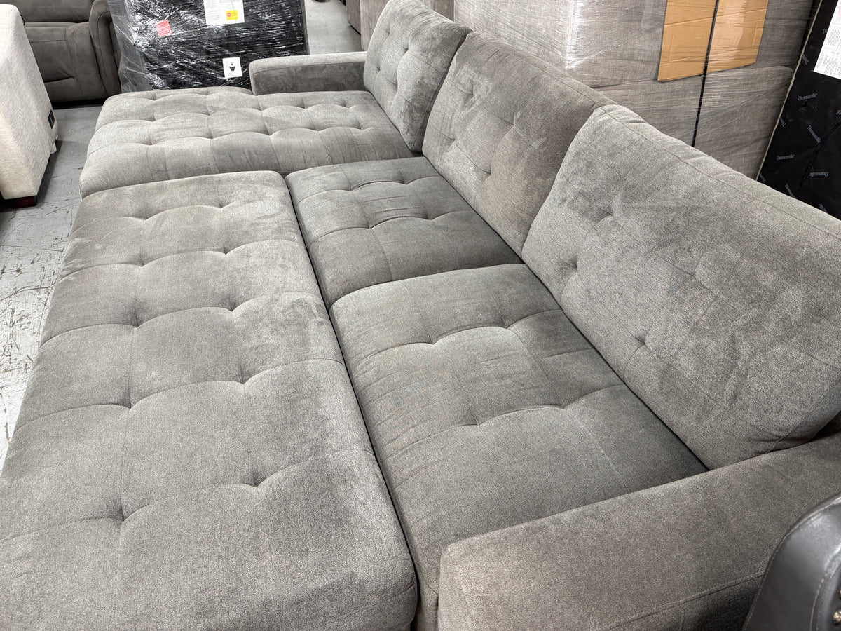 Sectional w/ Storage Ottoman