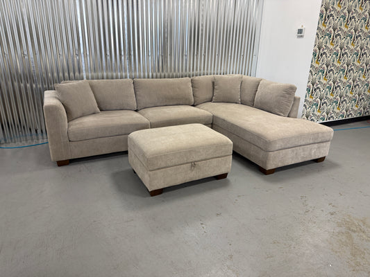 Sectional w/ Ottoman