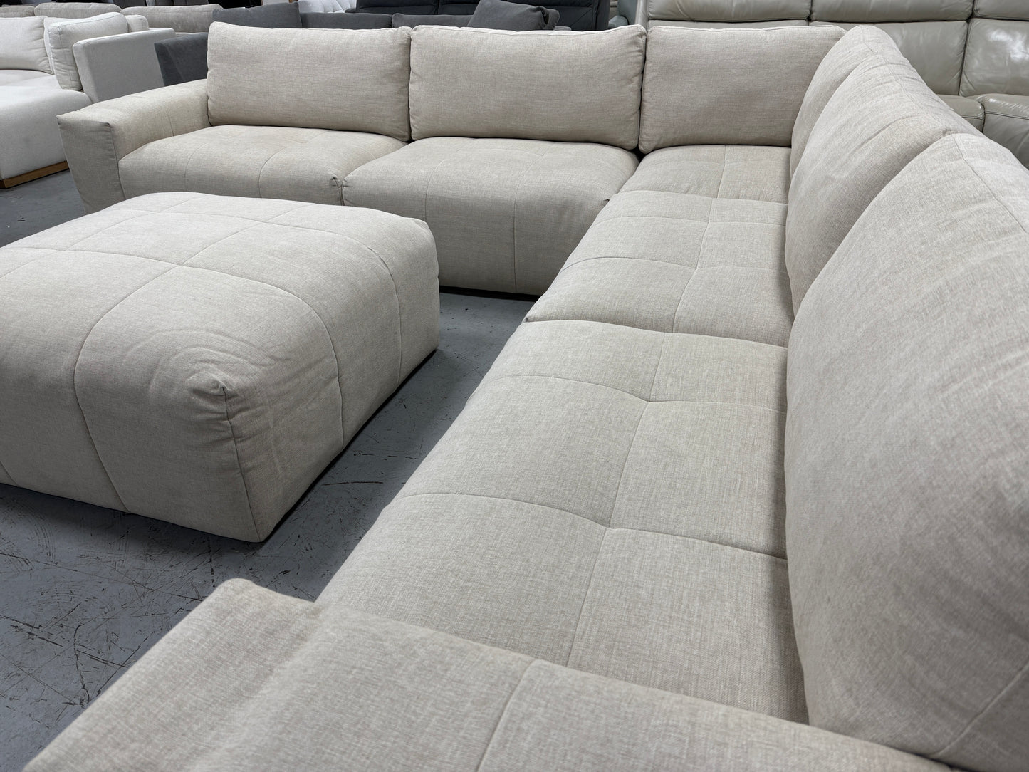 Big Sectional w/ Ottoman